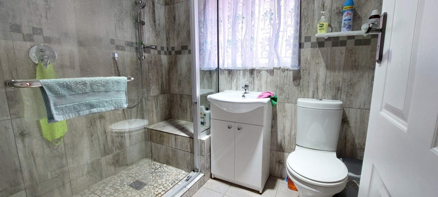 3 Bedroom Property for Sale in Brackenhurst Gauteng