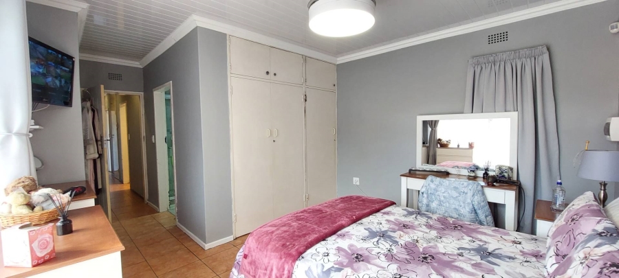 3 Bedroom Property for Sale in Brackenhurst Gauteng