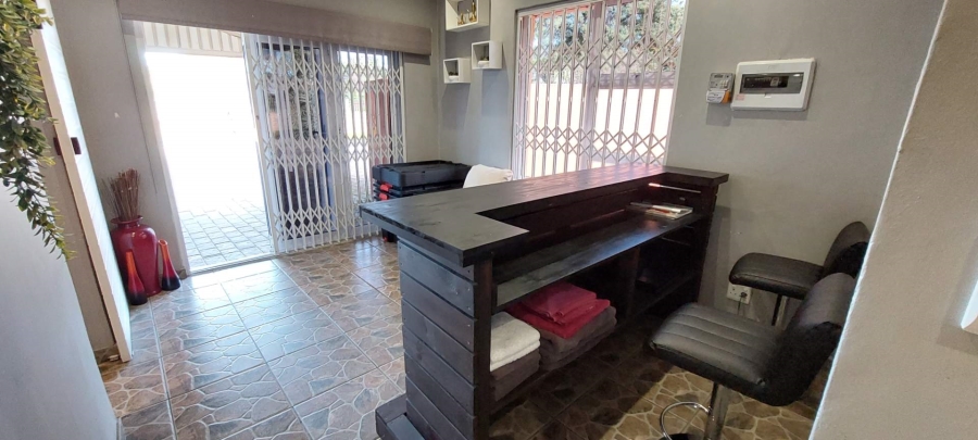 3 Bedroom Property for Sale in Brackenhurst Gauteng