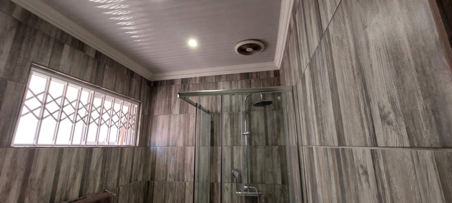 3 Bedroom Property for Sale in Brackenhurst Gauteng