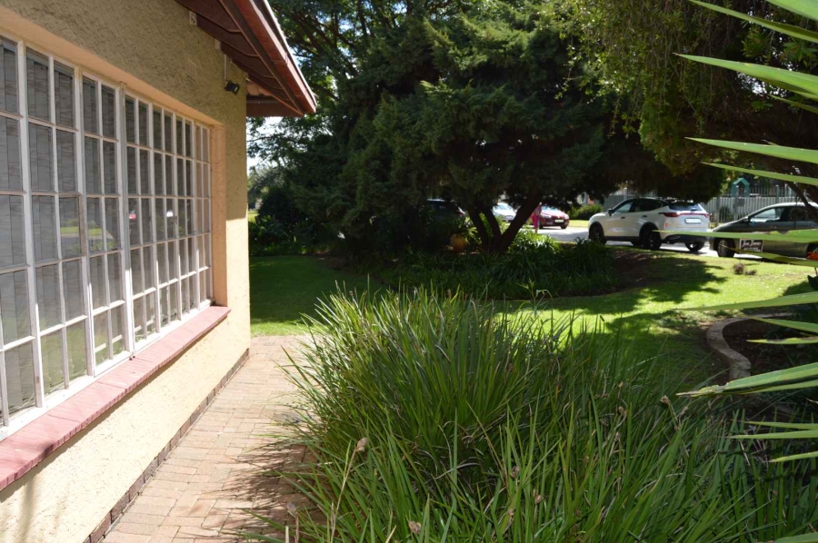 3 Bedroom Property for Sale in Brackendowns Gauteng