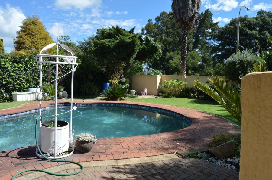 3 Bedroom Property for Sale in Brackendowns Gauteng