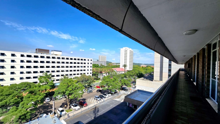 1 Bedroom Property for Sale in Hatfield Gauteng