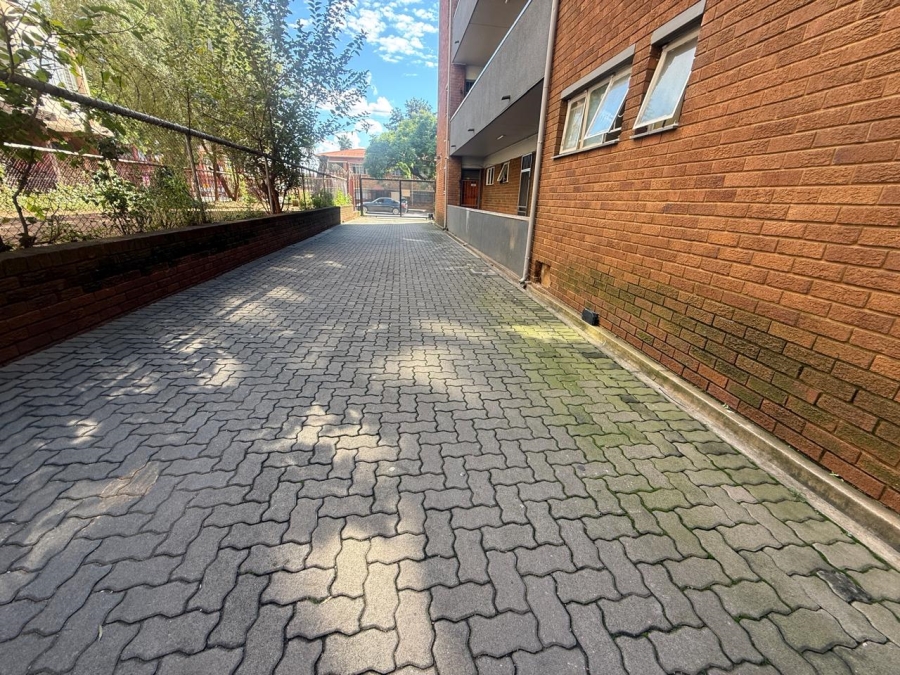 2 Bedroom Property for Sale in Sunnyside Gauteng