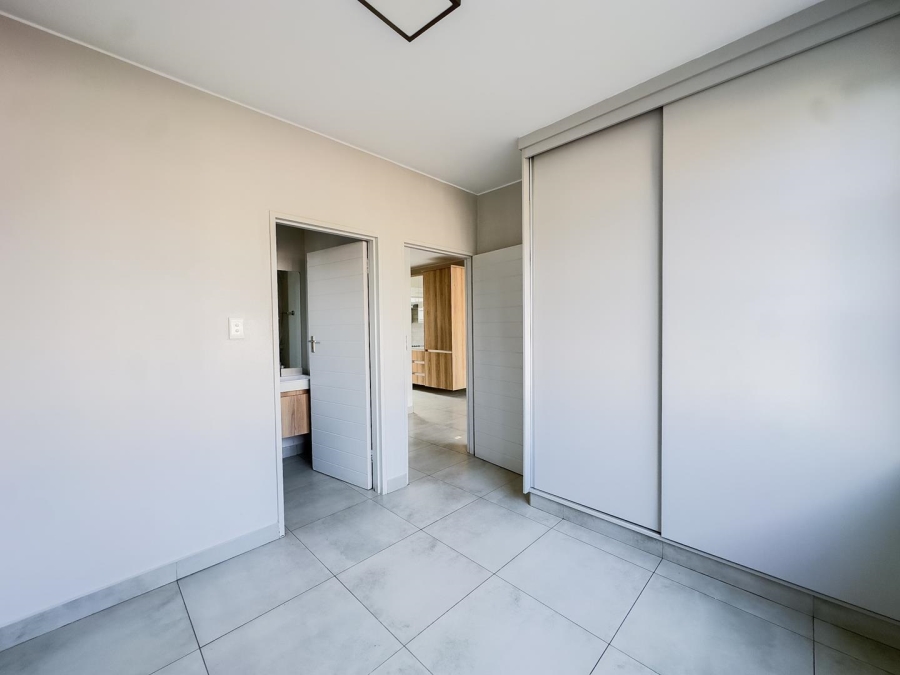 2 Bedroom Property for Sale in Lombardy Estate Gauteng