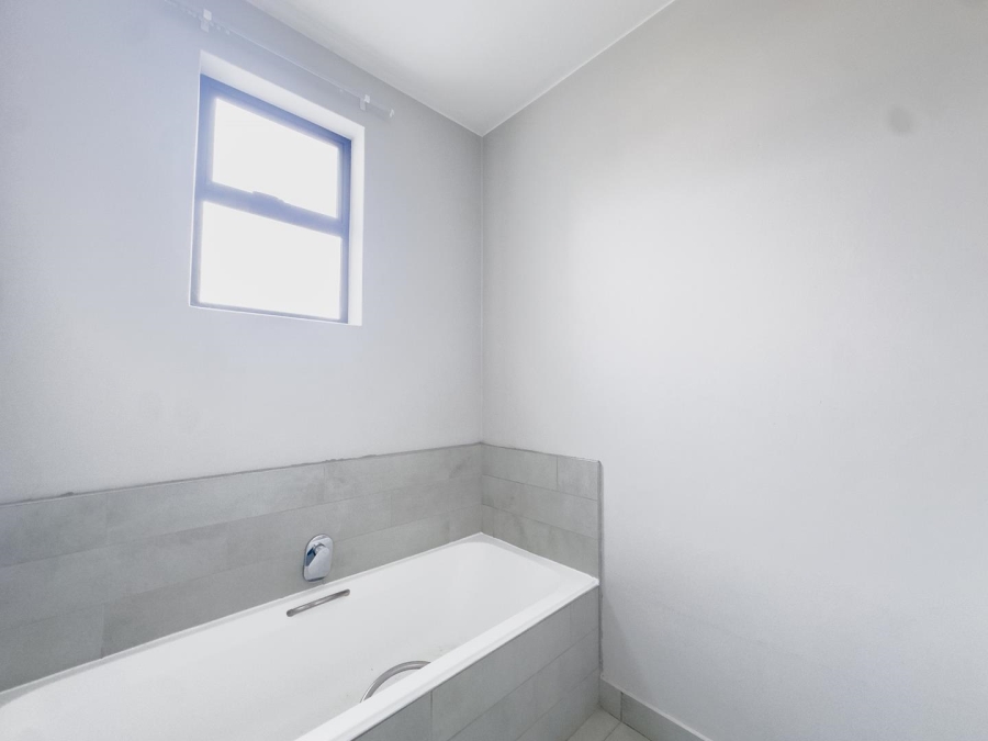 2 Bedroom Property for Sale in Lombardy Estate Gauteng