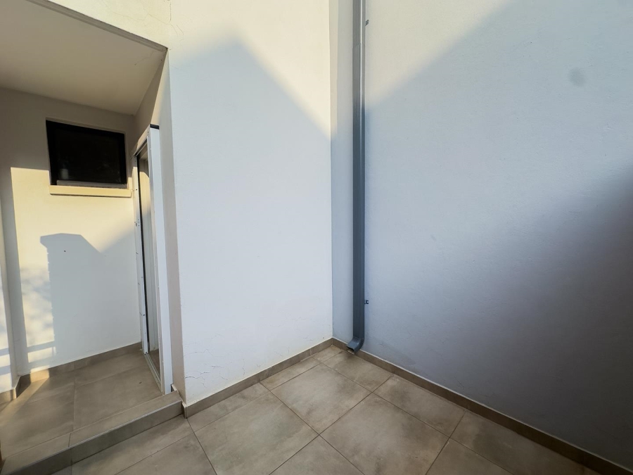 2 Bedroom Property for Sale in Lombardy Estate Gauteng