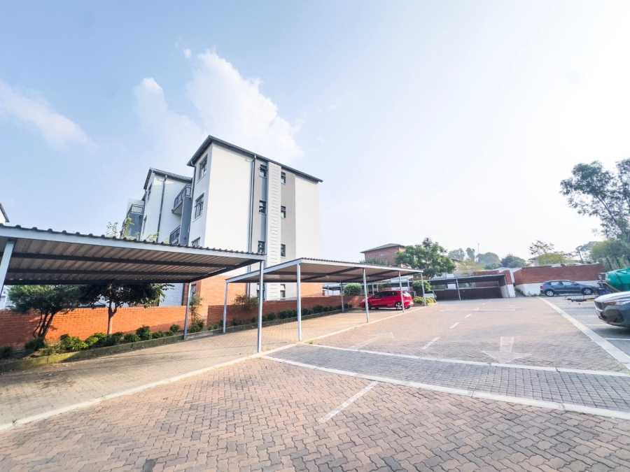 2 Bedroom Property for Sale in Lombardy Estate Gauteng