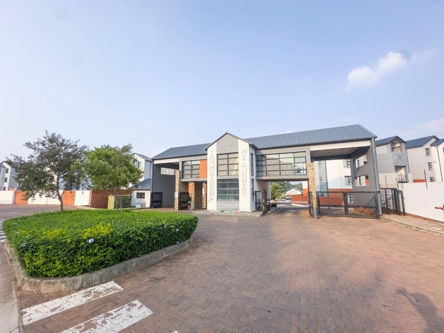 2 Bedroom Property for Sale in Lombardy Estate Gauteng
