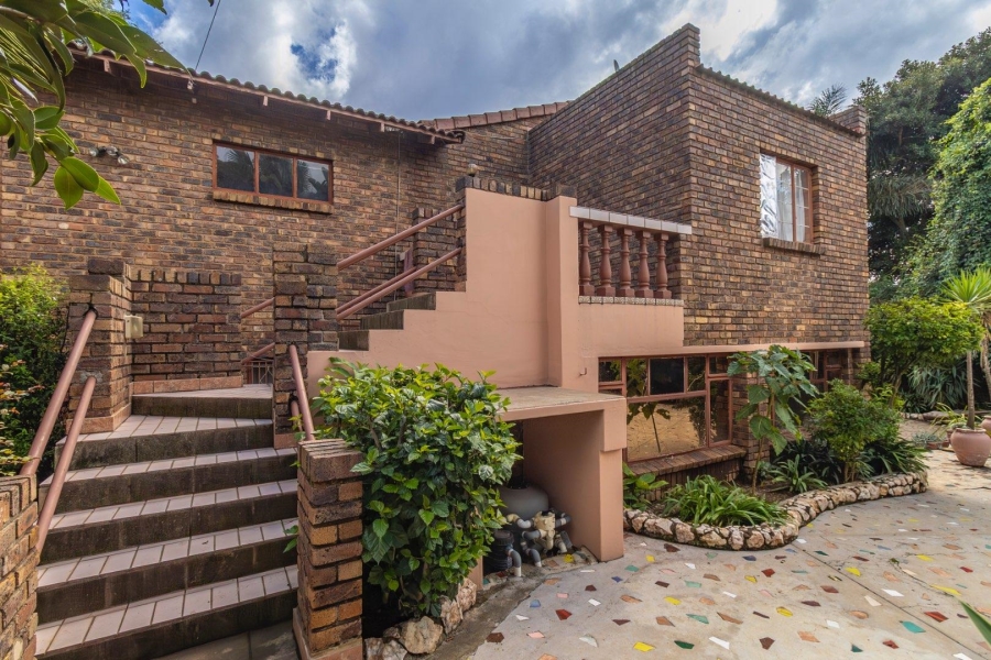 5 Bedroom Property for Sale in Radiokop Gauteng
