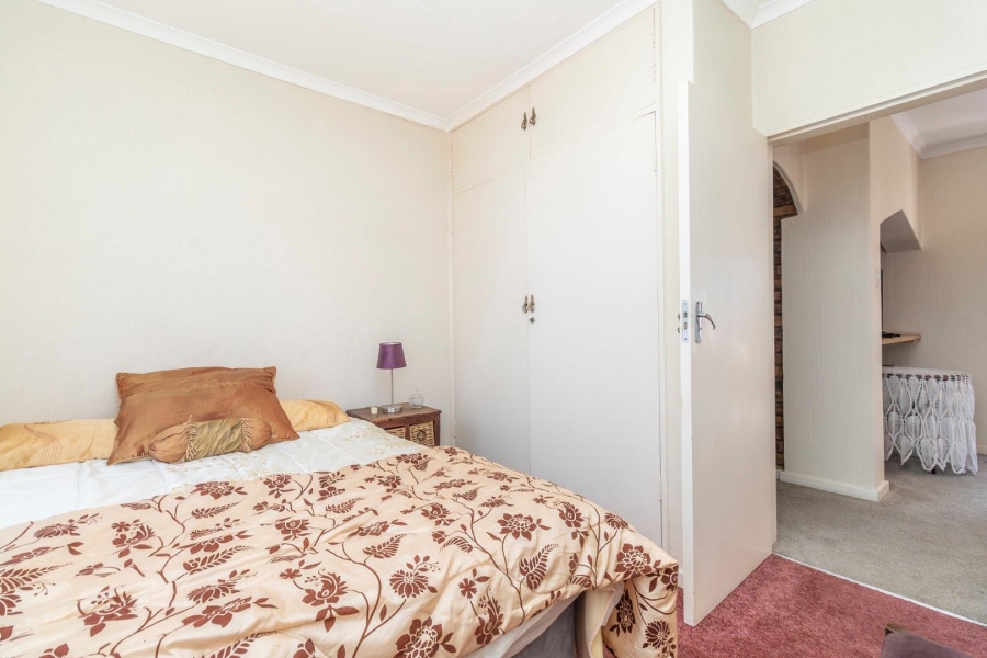 5 Bedroom Property for Sale in Radiokop Gauteng