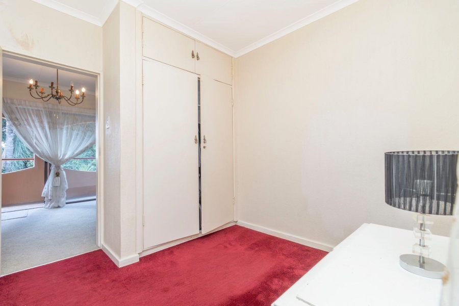 5 Bedroom Property for Sale in Radiokop Gauteng