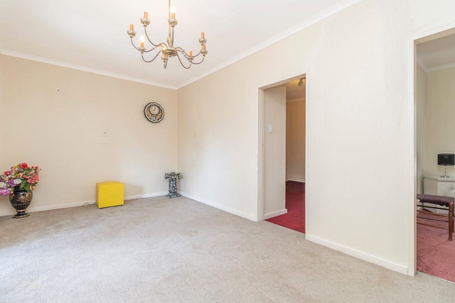 5 Bedroom Property for Sale in Radiokop Gauteng