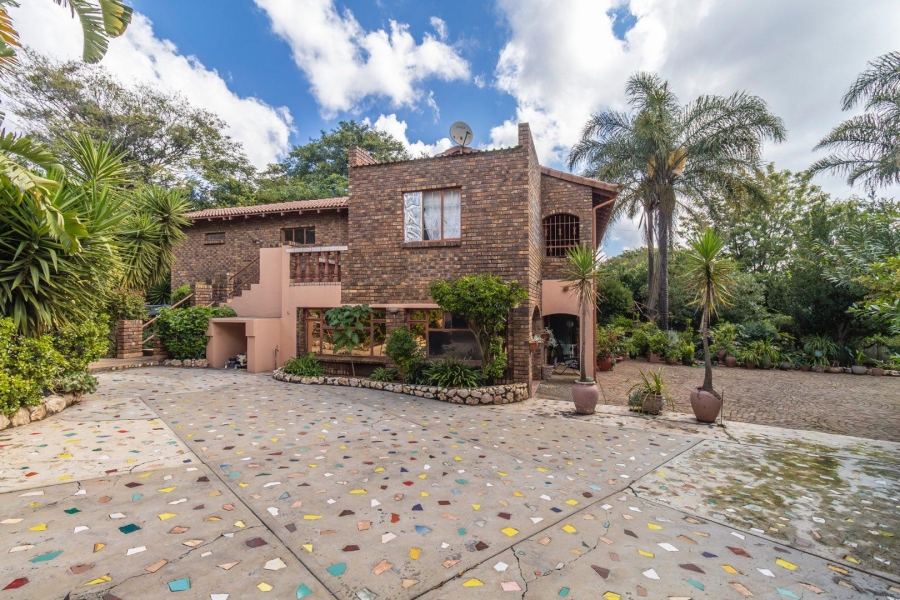 5 Bedroom Property for Sale in Radiokop Gauteng
