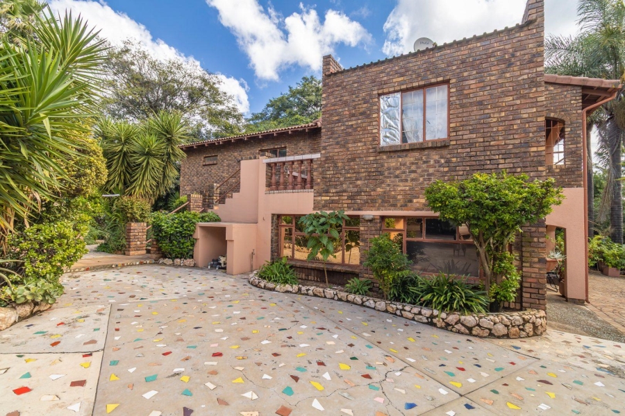 5 Bedroom Property for Sale in Radiokop Gauteng