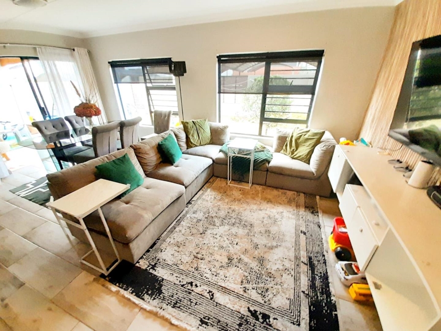 3 Bedroom Property for Sale in Carlswald Gauteng
