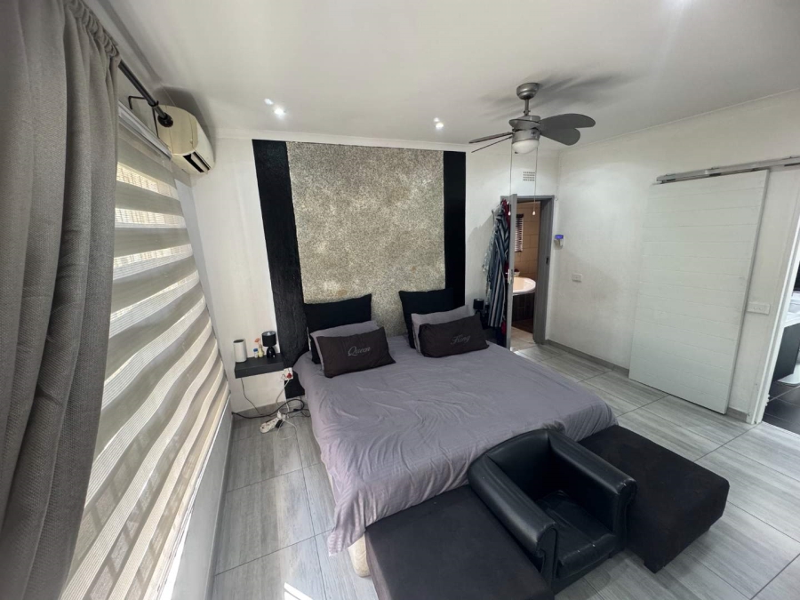 4 Bedroom Property for Sale in Brackendowns Gauteng