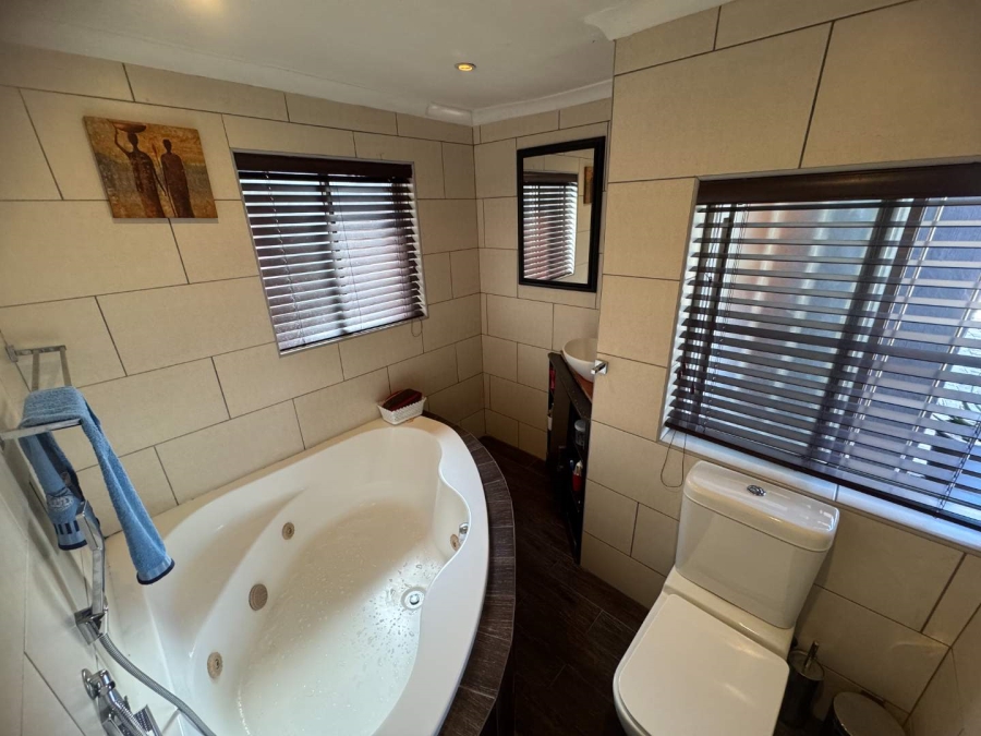 4 Bedroom Property for Sale in Brackendowns Gauteng