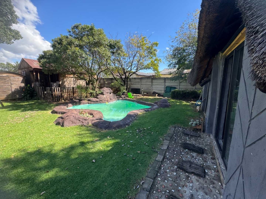 4 Bedroom Property for Sale in Brackendowns Gauteng