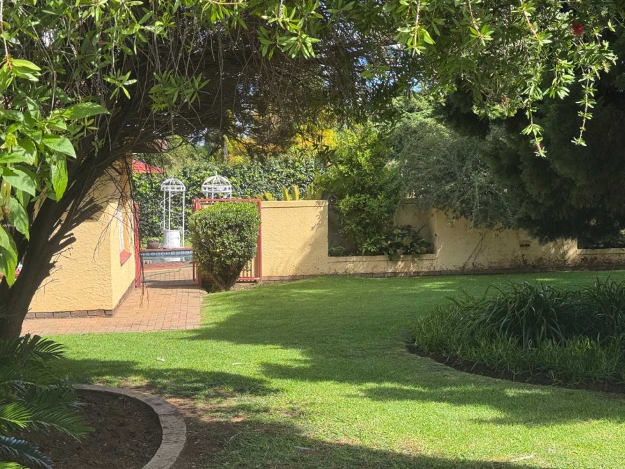 5 Bedroom Property for Sale in Brackendowns Gauteng