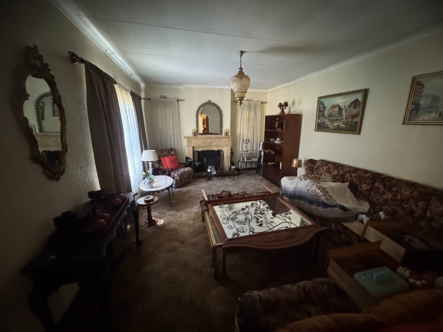 5 Bedroom Property for Sale in Brackendowns Gauteng