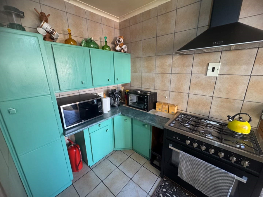 5 Bedroom Property for Sale in Brackendowns Gauteng