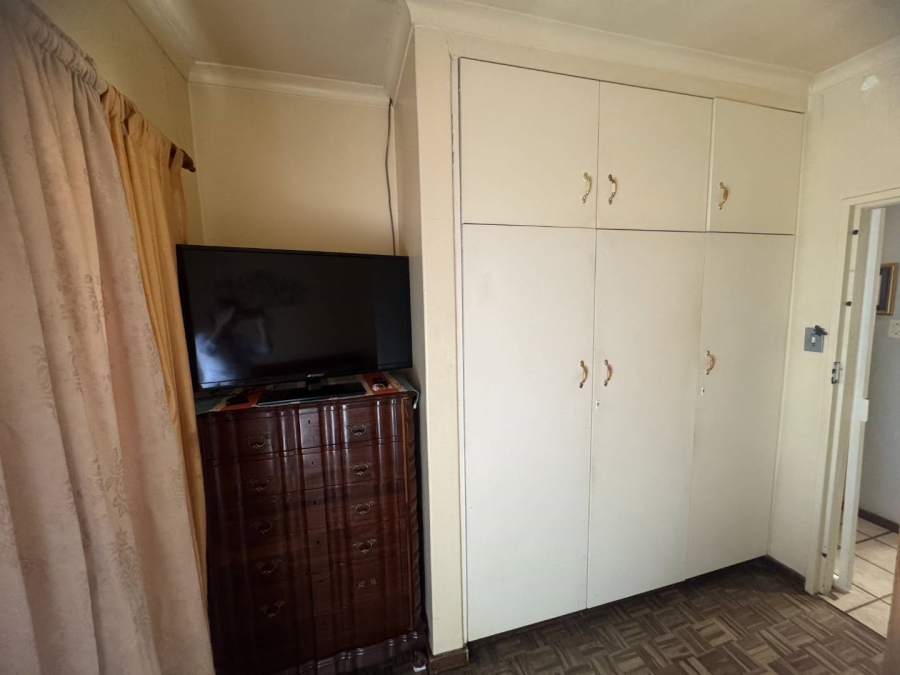 5 Bedroom Property for Sale in Brackendowns Gauteng