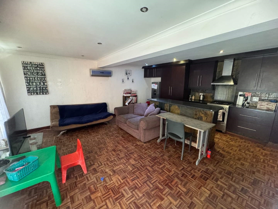 5 Bedroom Property for Sale in Brackendowns Gauteng