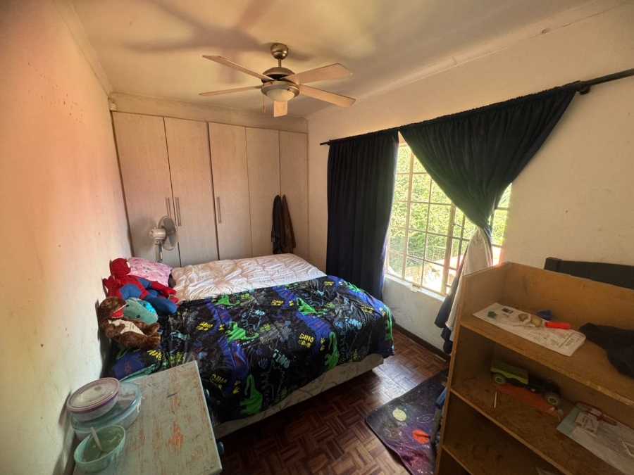 5 Bedroom Property for Sale in Brackendowns Gauteng