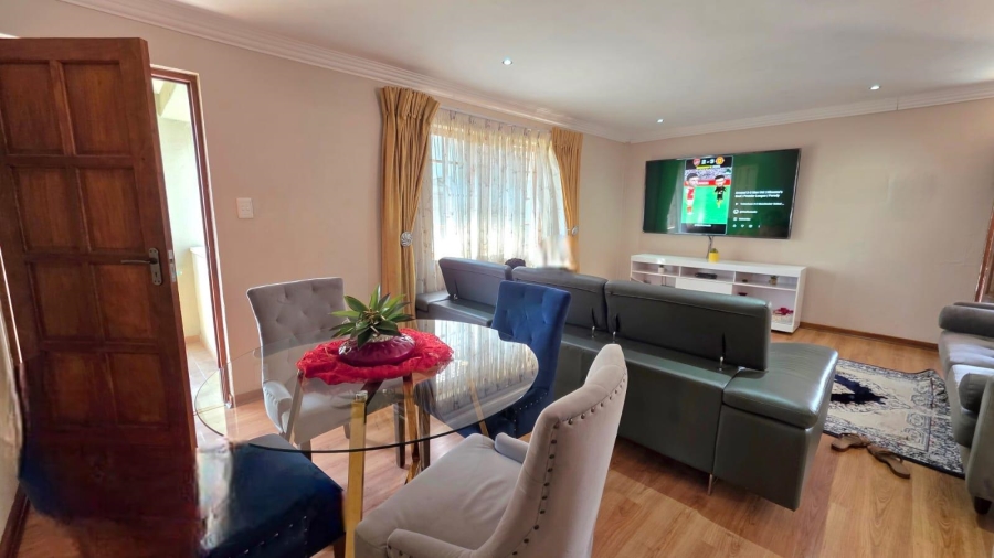 3 Bedroom Property for Sale in Faerie Glen Gauteng