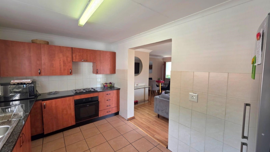3 Bedroom Property for Sale in Faerie Glen Gauteng