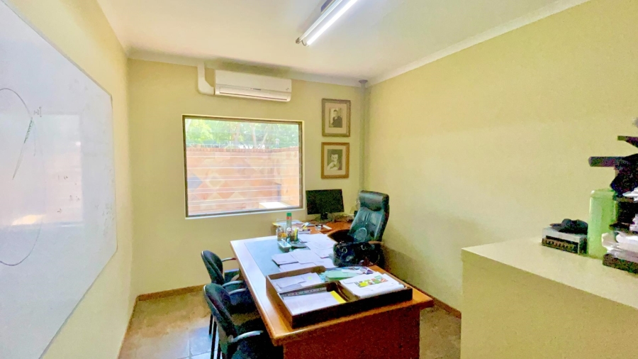 5 Bedroom Property for Sale in Lukasrand Gauteng