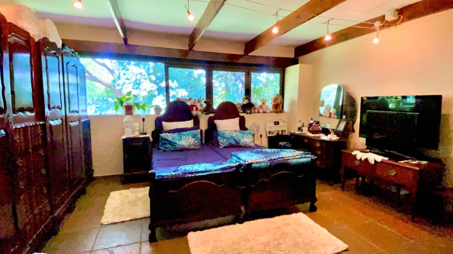 5 Bedroom Property for Sale in Lukasrand Gauteng