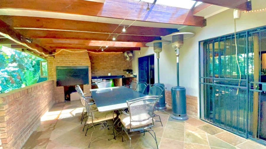 5 Bedroom Property for Sale in Lukasrand Gauteng