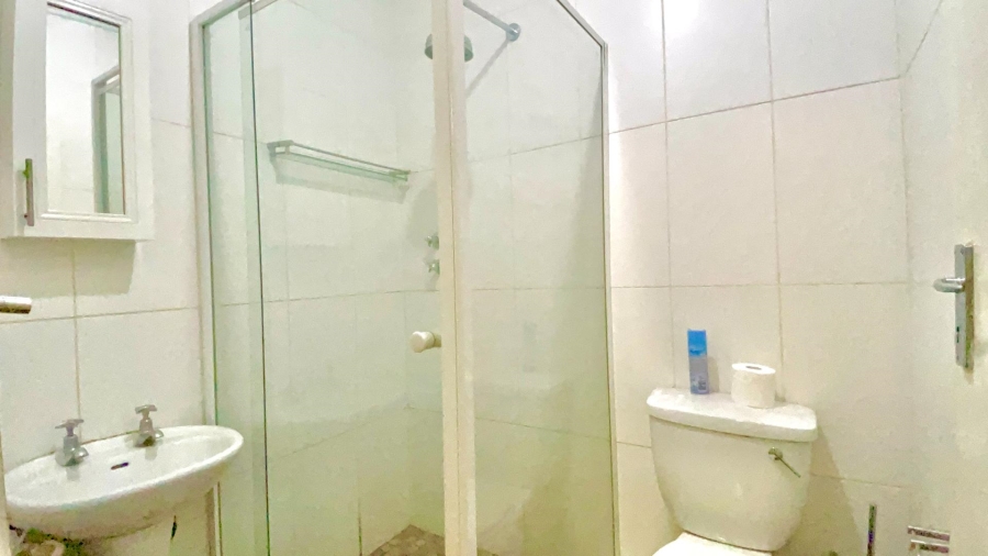 5 Bedroom Property for Sale in Lukasrand Gauteng