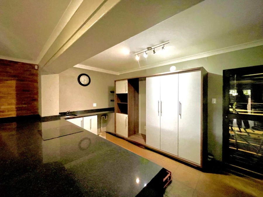 5 Bedroom Property for Sale in Lukasrand Gauteng