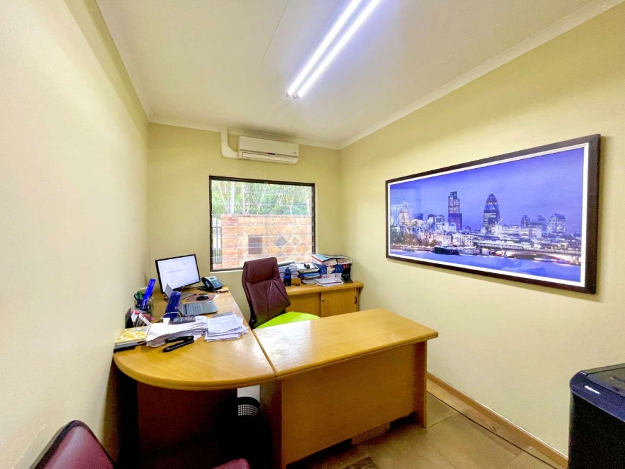 5 Bedroom Property for Sale in Lukasrand Gauteng