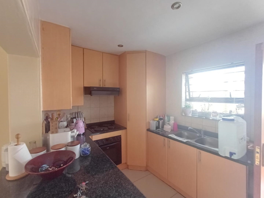 To Let 3 Bedroom Property for Rent in Olivedale Gauteng