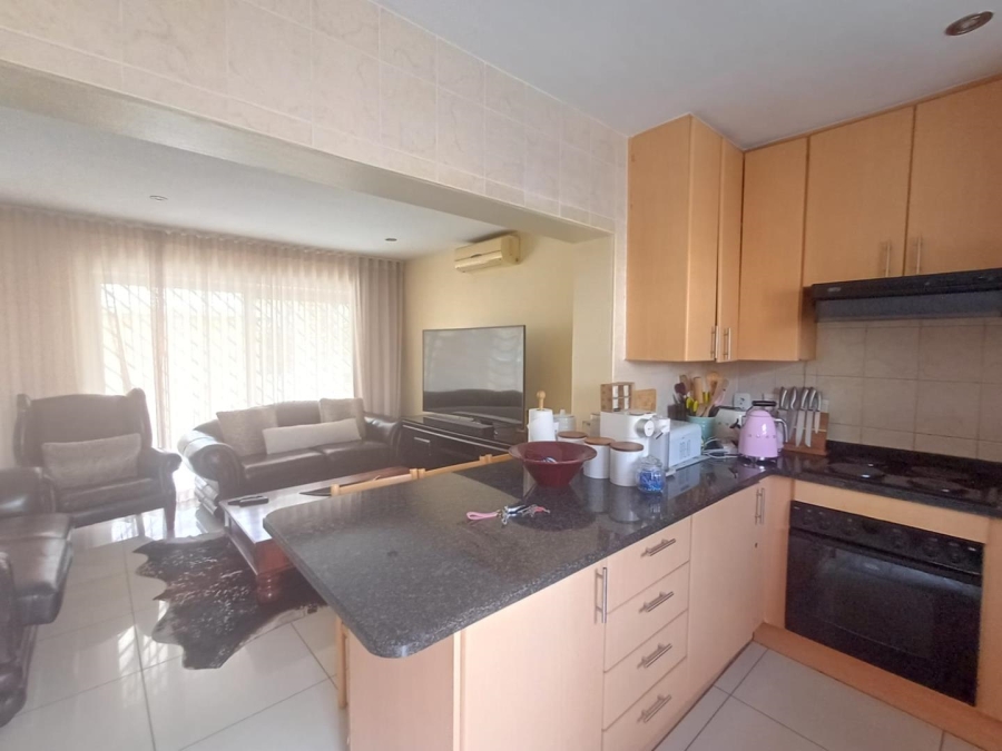 To Let 3 Bedroom Property for Rent in Olivedale Gauteng