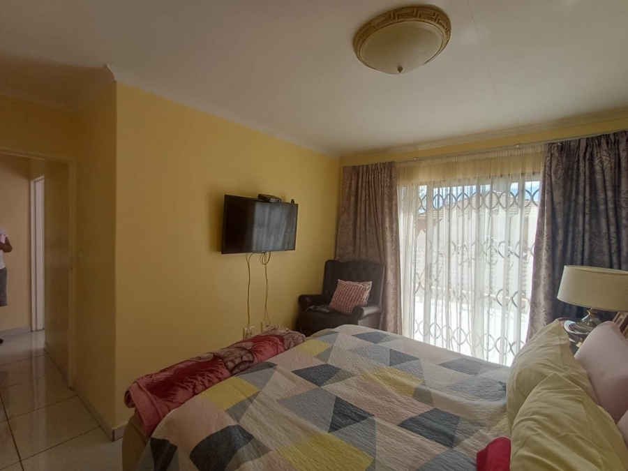 To Let 3 Bedroom Property for Rent in Olivedale Gauteng