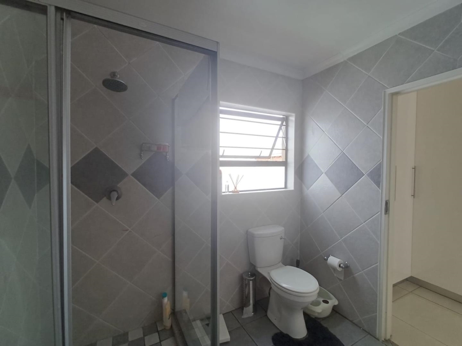 To Let 3 Bedroom Property for Rent in Olivedale Gauteng