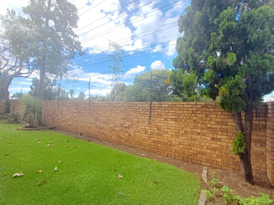 To Let 3 Bedroom Property for Rent in Olivedale Gauteng