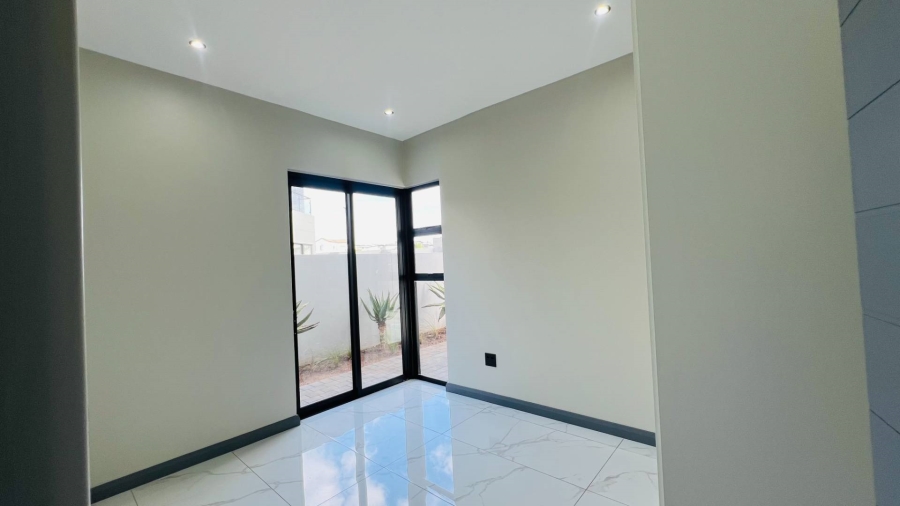 4 Bedroom Property for Sale in Fountainbrook Estate Gauteng