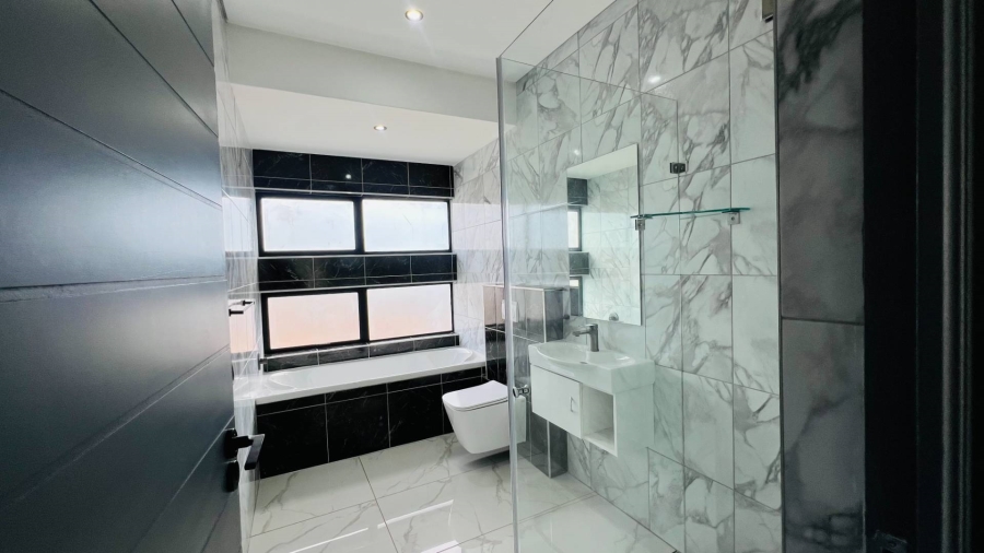 4 Bedroom Property for Sale in Fountainbrook Estate Gauteng