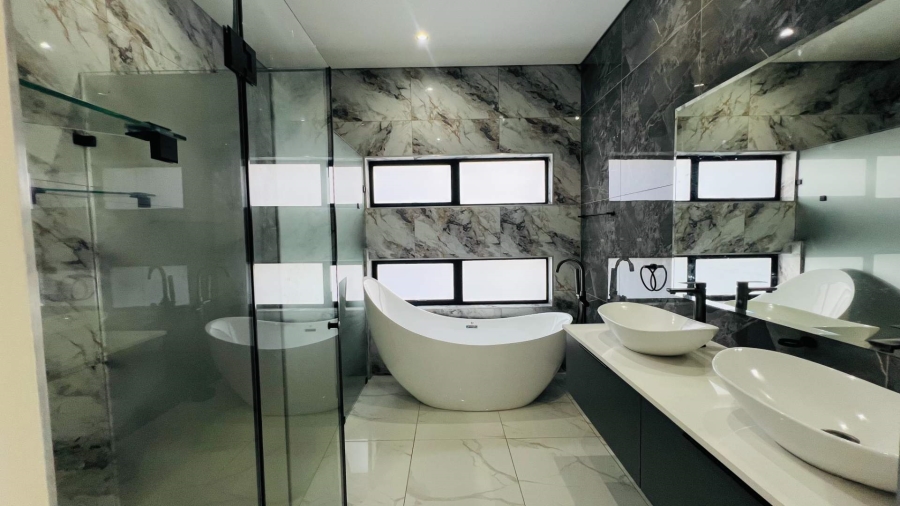 4 Bedroom Property for Sale in Fountainbrook Estate Gauteng