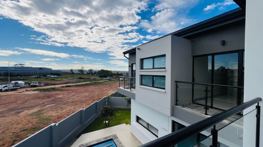 4 Bedroom Property for Sale in Fountainbrook Estate Gauteng