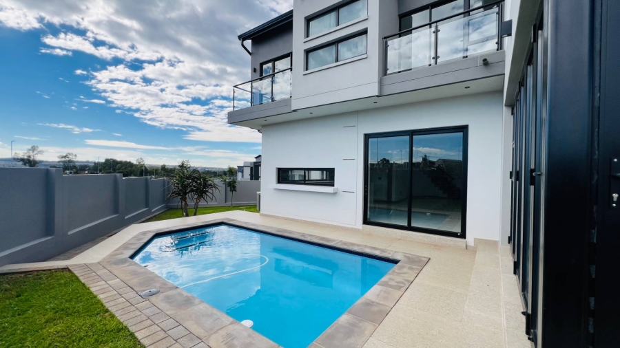 4 Bedroom Property for Sale in Fountainbrook Estate Gauteng