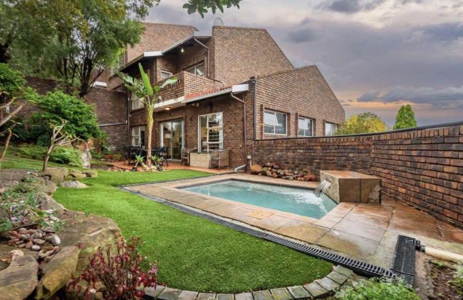 3 Bedroom Property for Sale in Mulbarton Gauteng