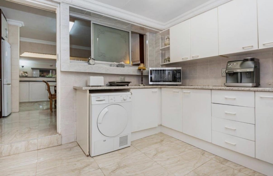 3 Bedroom Property for Sale in Mulbarton Gauteng