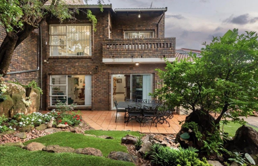 3 Bedroom Property for Sale in Mulbarton Gauteng